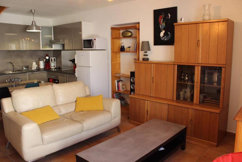 Holiday home Agreable Maison De Village Au Calme
